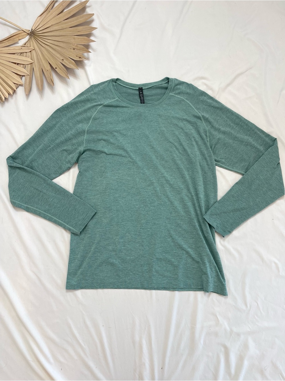 Lululemon Athletica Metal Vent Tech Long Sleeve Tidewater Teal Wild Mint Shirt